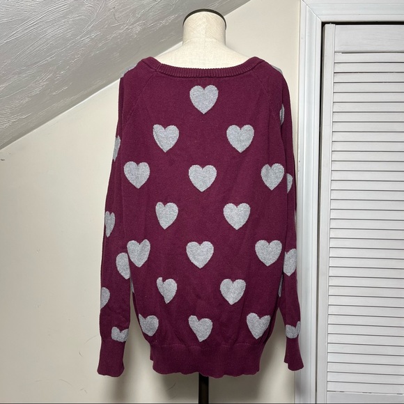 π HP π Torrid Burgundy and Gray Cotton Heart Print Sweater, Size 1 - Picture 4 of 13